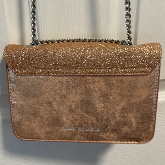 Max Studio Rose Gold crossbody bag New with tag - Picture 5 of 11